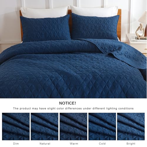 DJY Oversized California Cal King Size Quilt Bedding Sets with Pillow Shams. Navy Blue Lightweight Soft Bedspread Coverlet Bed Cover. All Season Spring Summer. 3 Pieces. 112 X104 inches