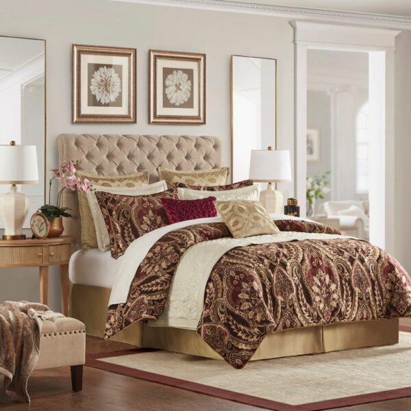 Julius Red 4-Piece Comforter Set By Croscill
