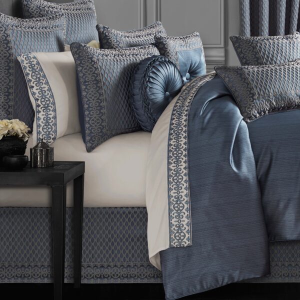 Leah Blue 4-Piece Comforter Set