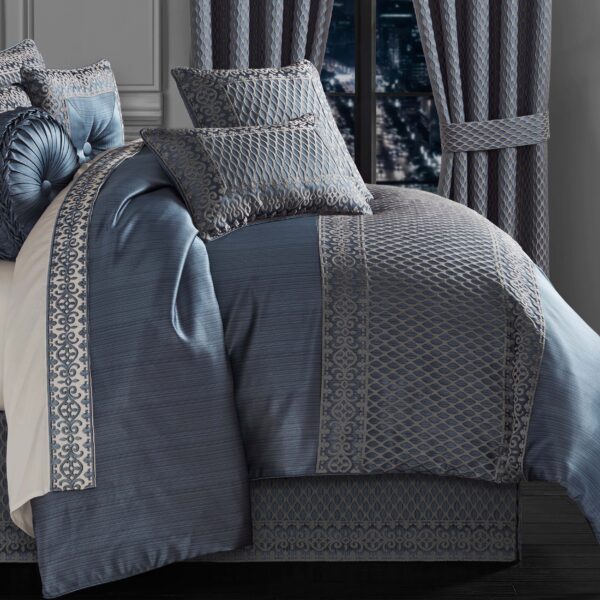 Leah Blue 4-Piece Comforter Set