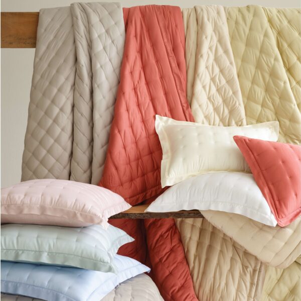 Silken Solid Puff Comforter