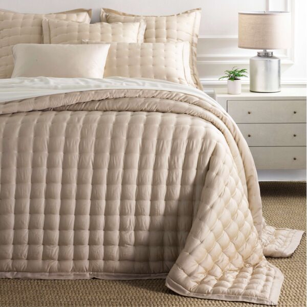 Silken Solid Puff Comforter
